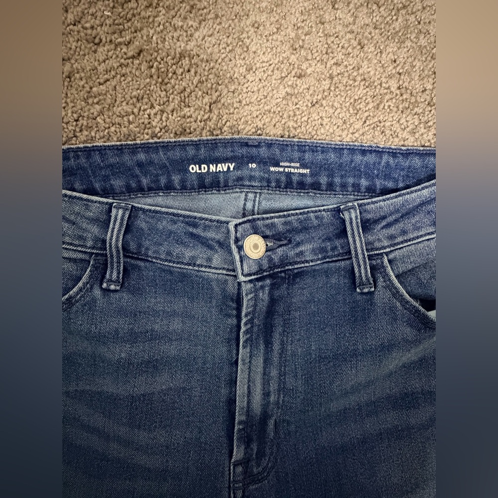 Old Navy High Rise WOW Straight-Leg Jeans - Picture 4 of 5